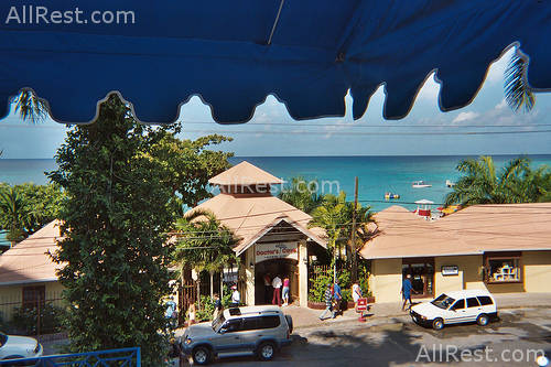Doctors Cave Beach Hotel